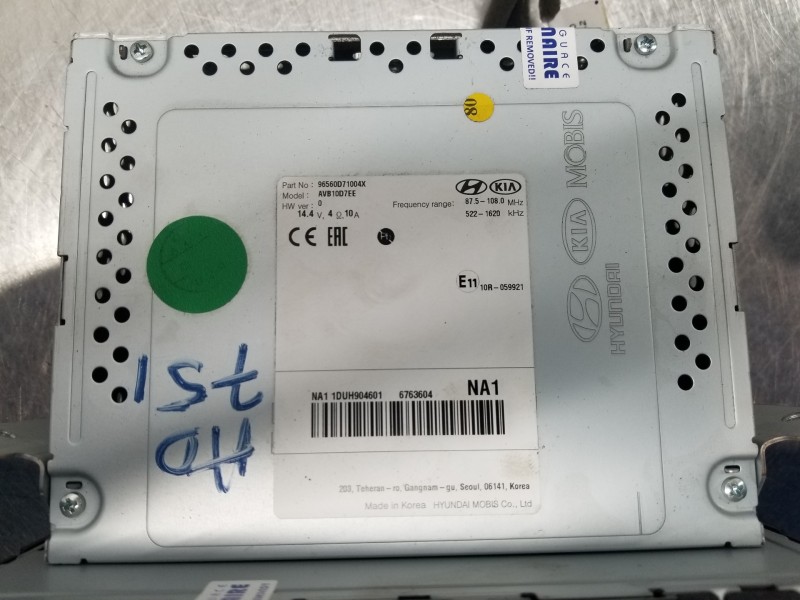 Recambio de pantalla multifuncion para hyundai tucson tl referencia OEM IAM 96560D71004X  