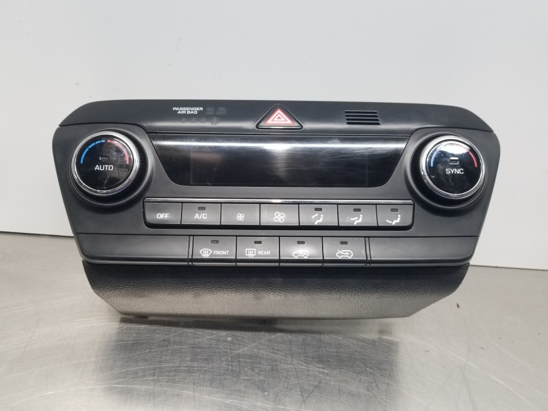 Recambio de mando climatizador para hyundai tucson tl referencia OEM IAM 97250D7211TRY  