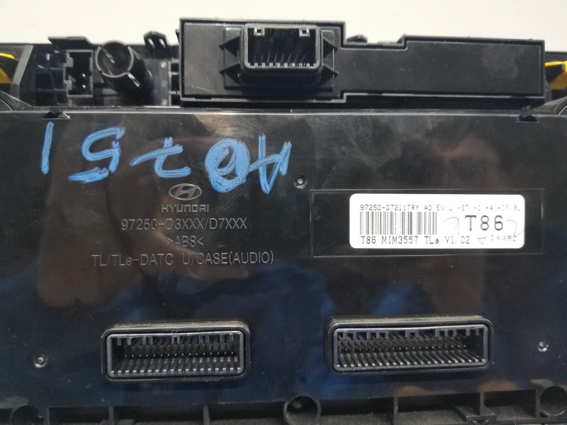 Recambio de mando climatizador para hyundai tucson tl referencia OEM IAM 97250D7211TRY  