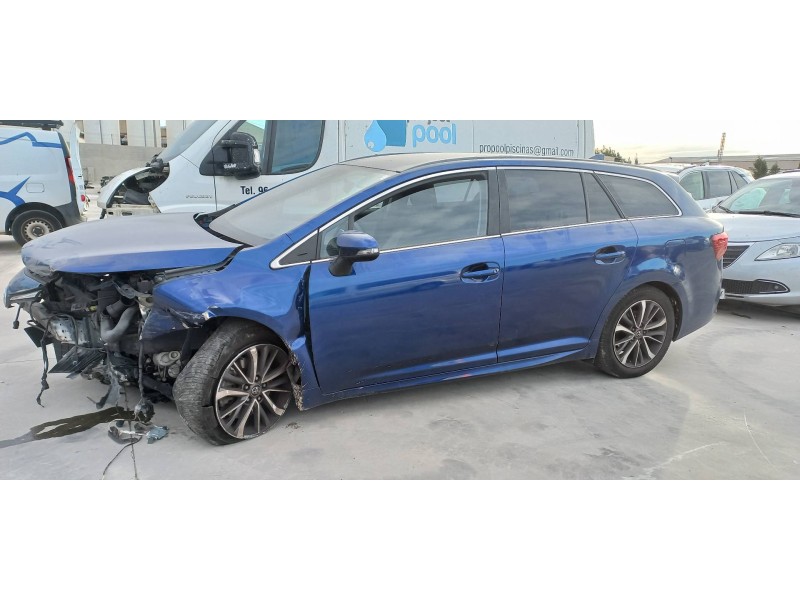 toyota avensis touring sports del año 2015