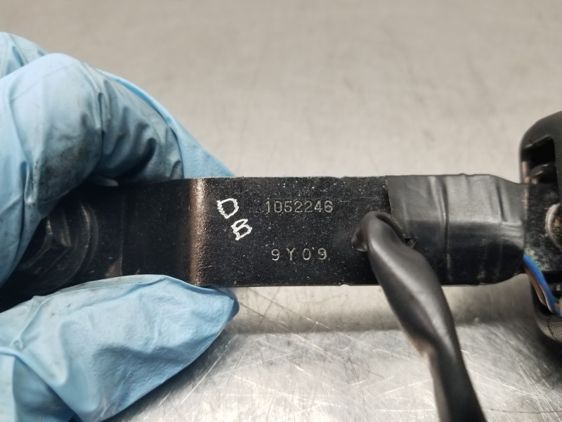 Recambio de enganche del cinturon delantero der para mazda 6 lim. (gh) sport referencia OEM IAM    Recambio de enganche del cinturon delantero der para mazda 6 lim. (gh) sport referencia OEM IAM