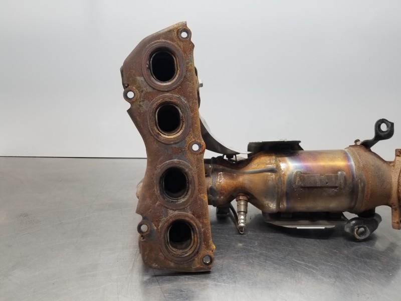 Recambio de catalizador para lexus nx essence referencia OEM IAM 2505136410 36410 