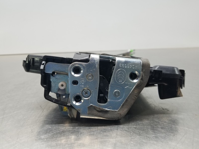 Recambio de cerradura puerta delantera derecha para lexus nx essence referencia OEM IAM 6903060250  