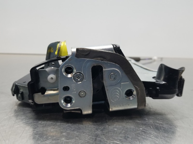 Recambio de cerradura puerta delantera izquierda para lexus nx essence referencia OEM IAM 6904053100  