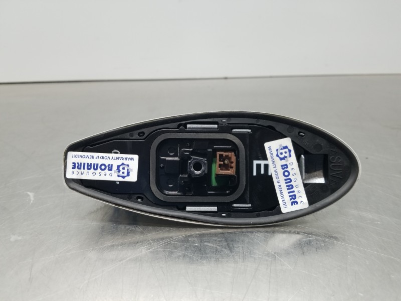 Recambio de antena para lexus nx essence referencia OEM IAM 8676048070  