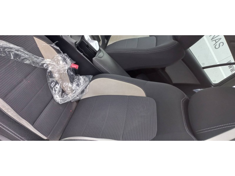 toyota avensis touring sports del año 2015