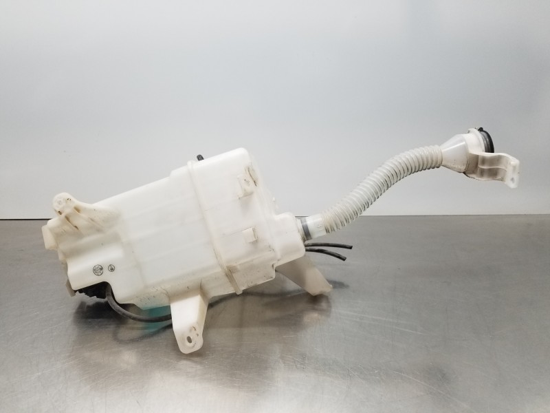 Recambio de deposito limpia para lexus nx essence referencia OEM IAM 8531578030 060851511 
