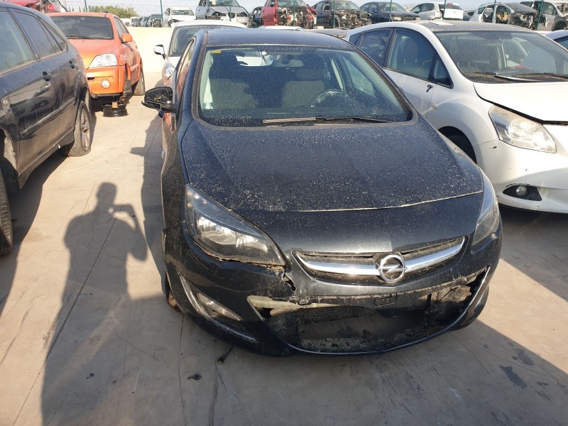 opel astra j lim. del año 2012