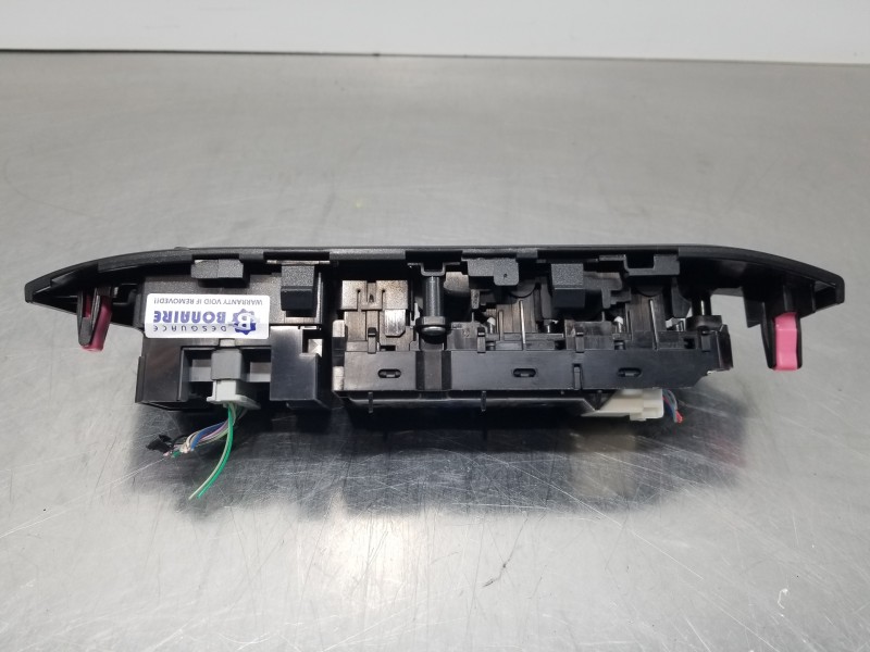 Recambio de mando elevalunas delantero izquierdo para lexus nx essence referencia OEM IAM 8404078030  