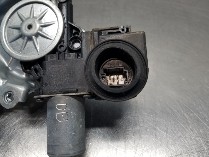 Recambio de elevalunas delantero derecho para lexus nx essence referencia OEM IAM 8571078011 6980178010 