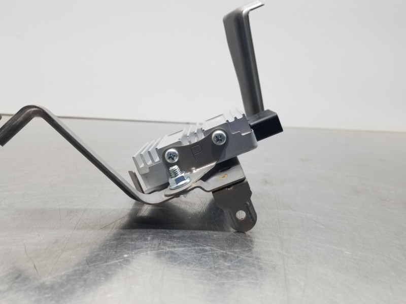 Recambio de modulo electronico para lexus nx essence referencia OEM IAM 8957078010 1049935094 