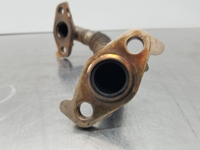 Recambio de tubo para lexus nx essence referencia OEM IAM 2561236010  