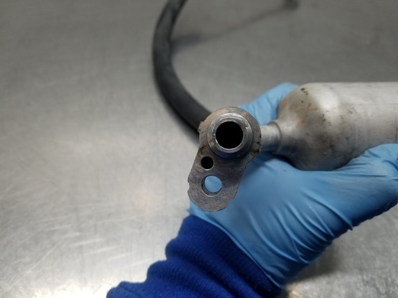 Recambio de tubos aire acondicionado para lexus nx essence referencia OEM IAM 8870378040  