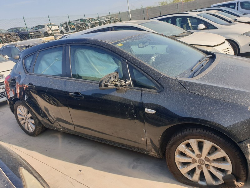 opel astra j lim. del año 2012