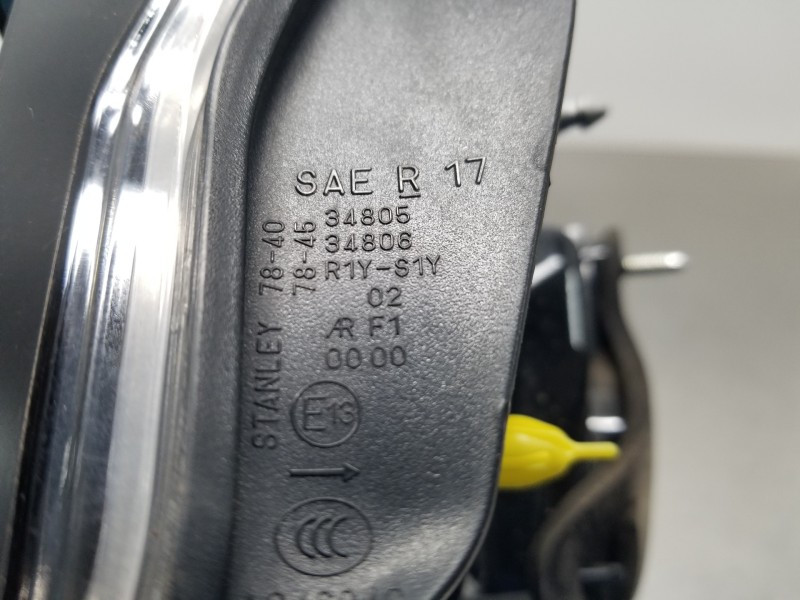 Recambio de piloto trasero derecho interior para lexus nx essence referencia OEM IAM 8158078040  