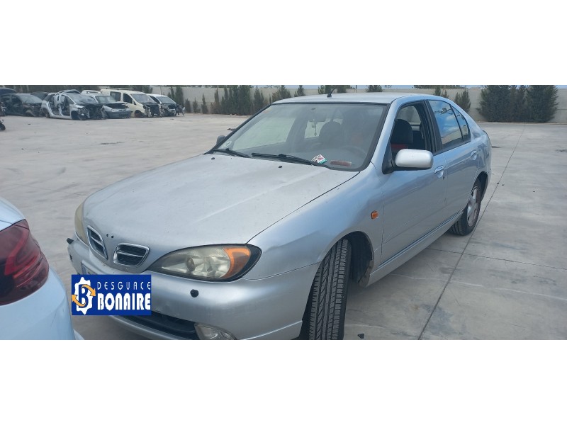 nissan primera berlina (p11) del año 2001