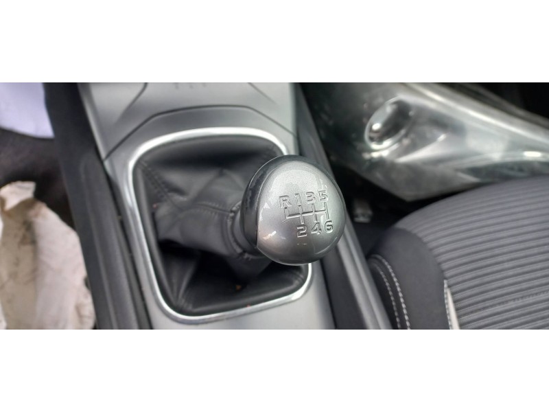 toyota avensis touring sports del año 2015