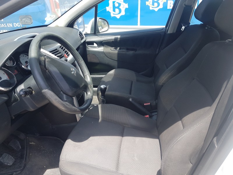 peugeot 207 del año 2011