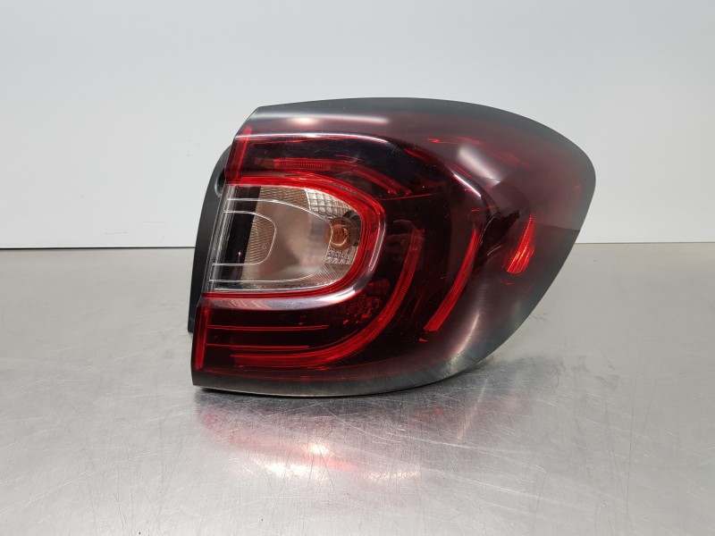 Recambio de piloto trasero derecho para renault captur techno referencia OEM IAM 265506738R  