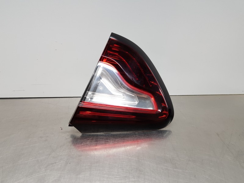 Recambio de piloto trasero derecho interior para renault captur techno referencia OEM IAM 265501712R  