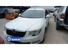 skoda superb combi (3t5) del año 2012