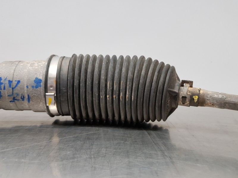 Recambio de cremallera direccion para renault captur techno referencia OEM IAM 490014904R  