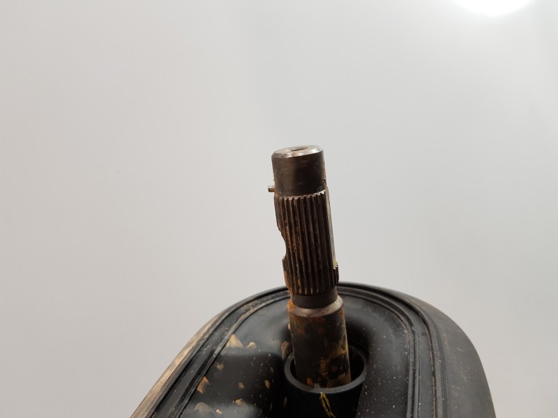 Recambio de cremallera direccion para renault captur techno referencia OEM IAM 490014904R  