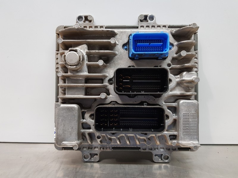 Recambio de centralita motor uce para opel mokka x selective referencia OEM IAM 55501572 395357783  Recambio de centralita motor uce para opel mokka x selective referencia OEM IAM 55501572 395357783