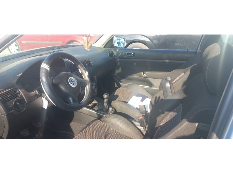 volkswagen golf iv berlina (1j1) del año 2000