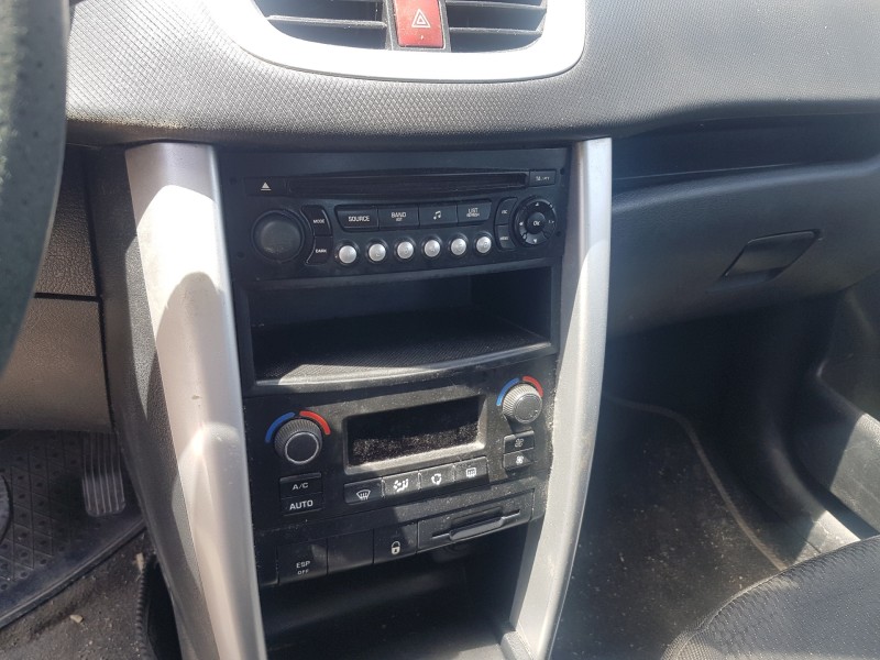 peugeot 207 del año 2011