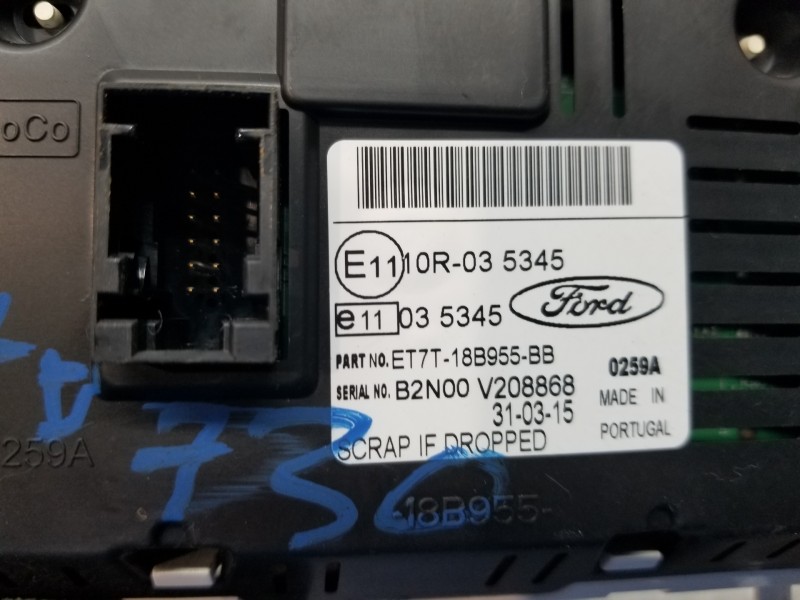 Recambio de pantalla multifuncion para ford fiesta (ccn) confort referencia OEM IAM ET7T18B955BB   Recambio de pantalla multifuncion para ford fiesta (ccn) confort referencia OEM IAM ET7T18B955BB