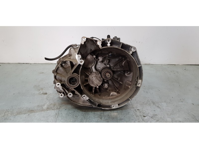 Recambio de caja cambios para volvo v40 referencia OEM IAM 36011555 CV6R7002GD 