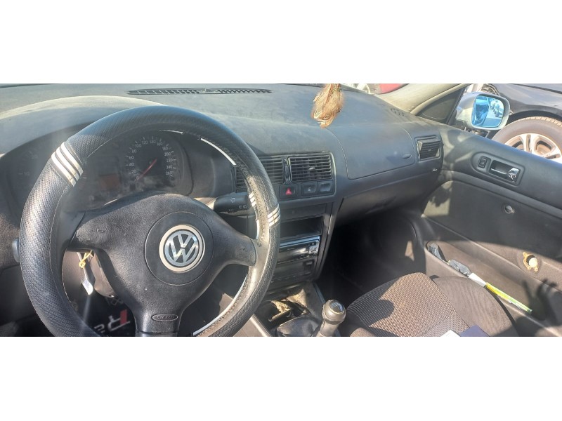 volkswagen golf iv berlina (1j1) del año 2000