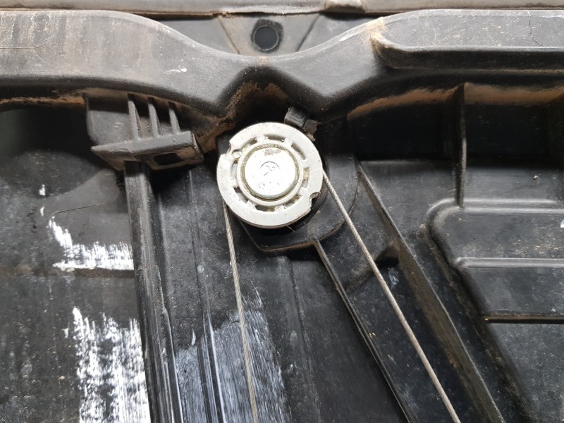 Recambio de elevalunas delantero derecho para hyundai tucson tl referencia OEM IAM 82481D7010 82460D7000 