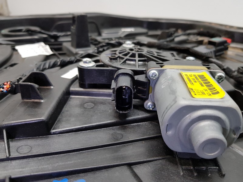 Recambio de elevalunas delantero derecho para hyundai tucson tl referencia OEM IAM 82481D7010 82460D7000 