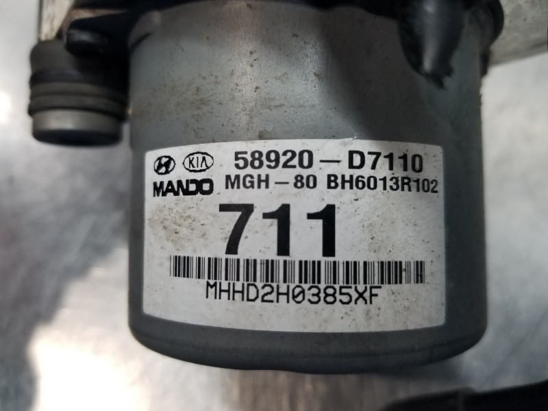 Recambio de abs para hyundai tucson tl referencia OEM IAM 58920D7110 BE6003R102 