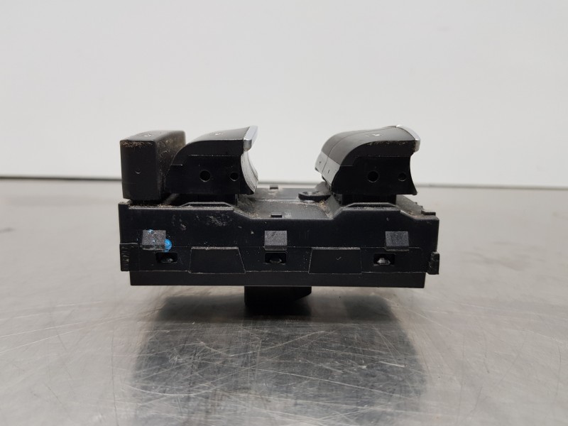 Recambio de mando elevalunas delantero izquierdo para alfa romeo stelvio (630) basis q4 referencia OEM IAM 156128856  