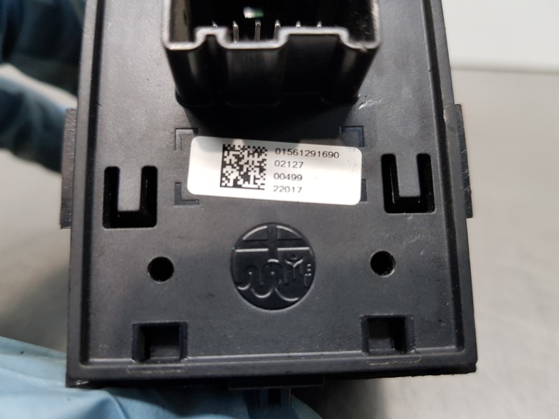 Recambio de mando elevalunas delantero izquierdo para alfa romeo stelvio (630) basis q4 referencia OEM IAM 156128856  