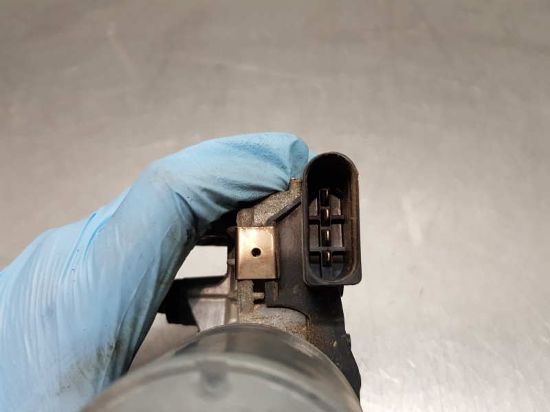 Recambio de motor limpia delantero para seat leon (1p1) fr referencia OEM IAM 1P0955119A 0390241949  Recambio de motor limpia delantero para seat leon (1p1) fr referencia OEM IAM 1P0955119A 0390241949