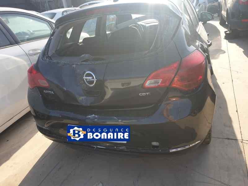 opel astra j lim. del año 2012