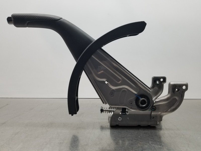 Recambio de palanca freno de mano para chevrolet orlando ltz referencia OEM IAM 95316790 95017068  Recambio de palanca freno de mano para chevrolet orlando ltz referencia OEM IAM 95316790 95017068