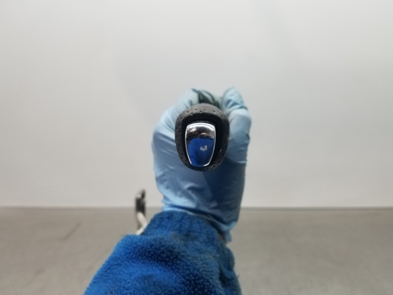 Recambio de palanca freno de mano para chevrolet orlando ltz referencia OEM IAM 95316790 95017068  Recambio de palanca freno de mano para chevrolet orlando ltz referencia OEM IAM 95316790 95017068