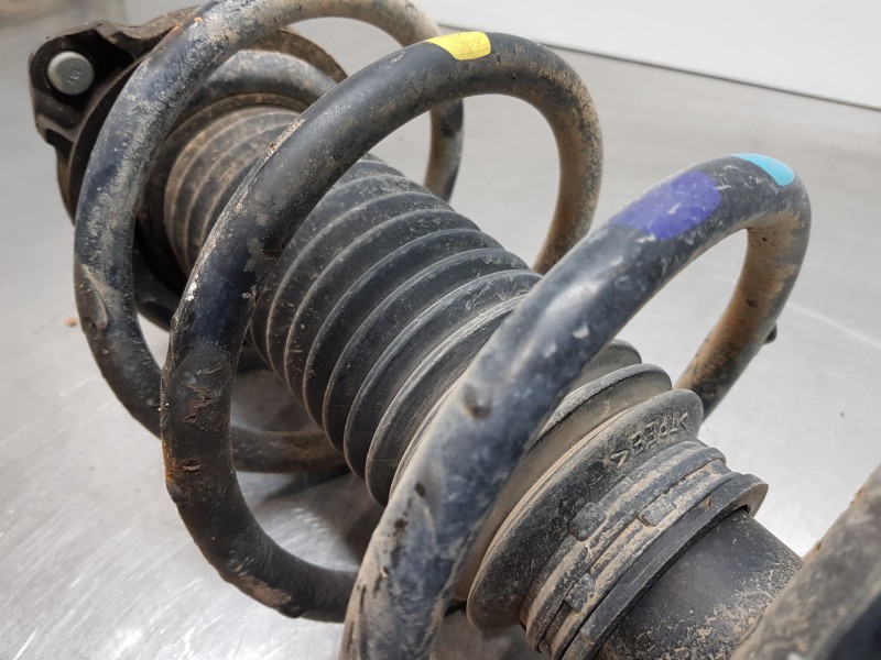 Recambio de amortiguador delantero derecho para hyundai tucson tl referencia OEM IAM 54660D7000  