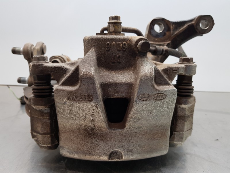 Recambio de mangueta delantera izquierda para hyundai tucson tl referencia OEM IAM 51715D7000 51750C1000 