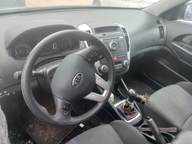 kia cee´d sporty wagon del año 2010