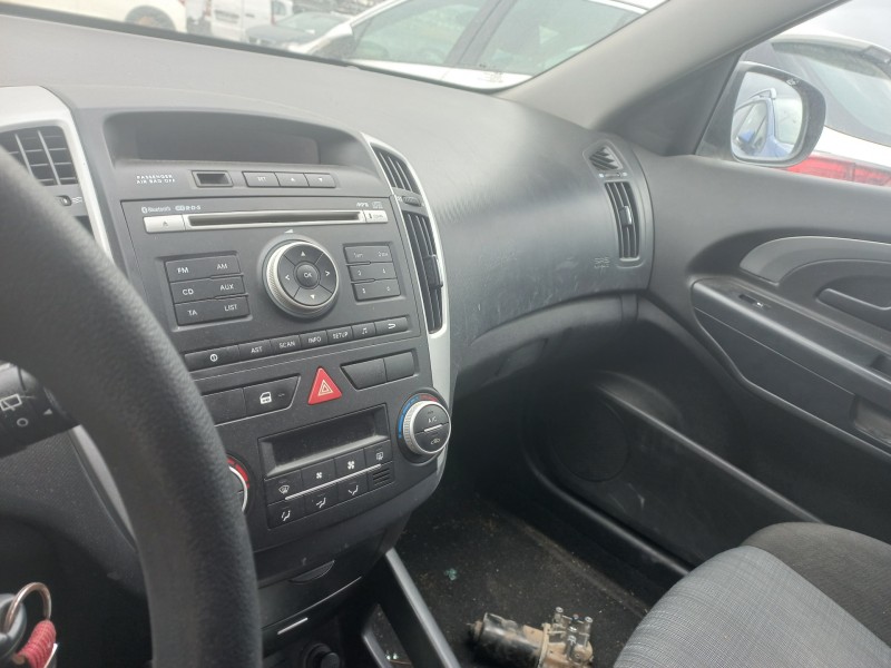 kia cee´d sporty wagon del año 2010