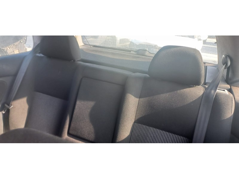 volkswagen golf iv berlina (1j1) del año 2000