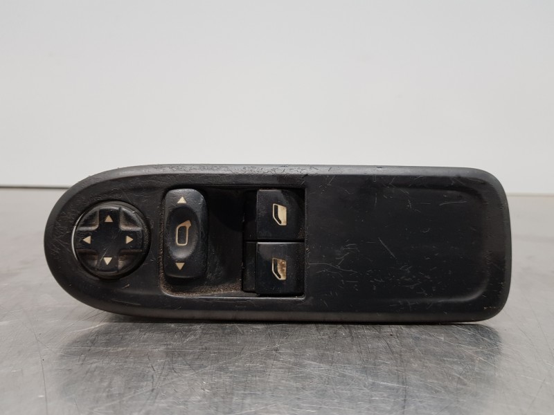 Recambio de mando elevalunas delantero izquierdo para peugeot 308 confort referencia OEM IAM 96565186XT  