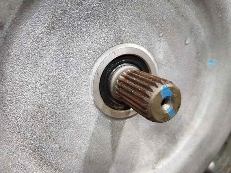 Recambio de caja cambios para lexus nx essence referencia OEM IAM 3090048121  