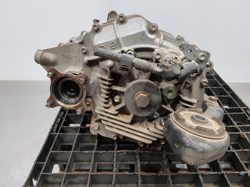 Recambio de diferencial trasero para lexus nx essence referencia OEM IAM G105048020  